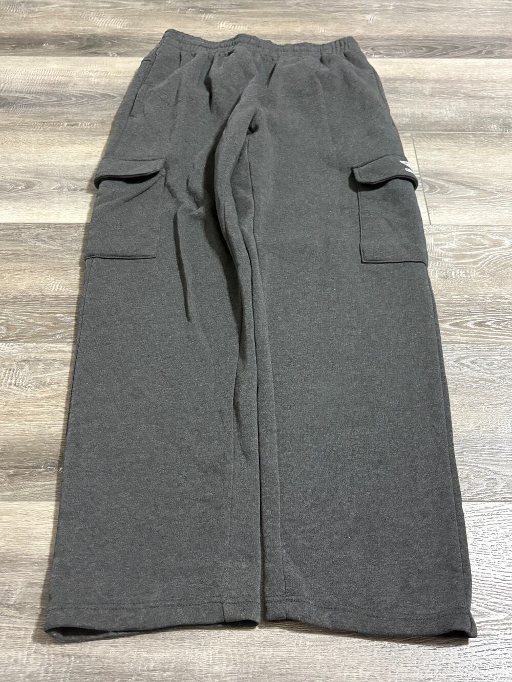Umbro Dark Grey Baggy Wide Leg Cargo Sweatpants Y2K Skater Retro - Men’s Large